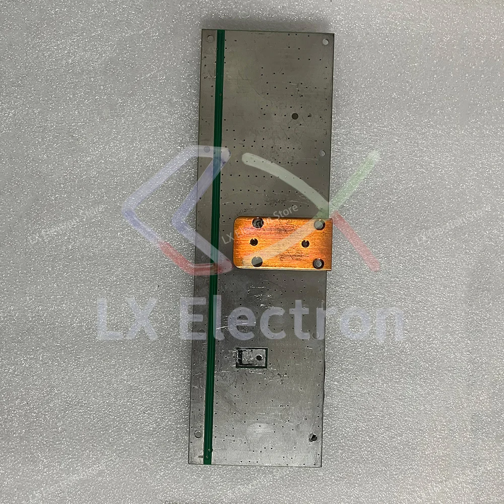 1 шт. 75W 48Vdc, 66–108 МГц, входная мощность <100 мВт, плата усилителя радиочастотной мощности: RD01MUS2 управляет RD15HVF1 для усиления сигнала BLP05H675XR. (art.: 3920da6948df3) - 3920da6948df3