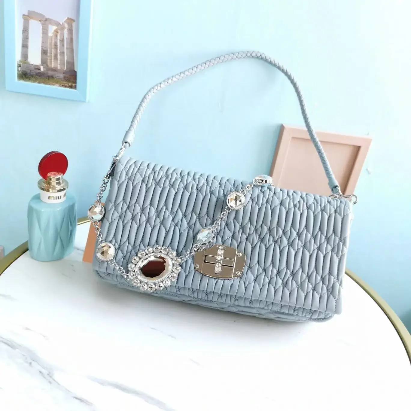 

2024 Summer New Arrival Women Lambskin Handbag Soft Retro Diamond Pattern Shoulder Bag Lady Drawstring Crossbody Bag