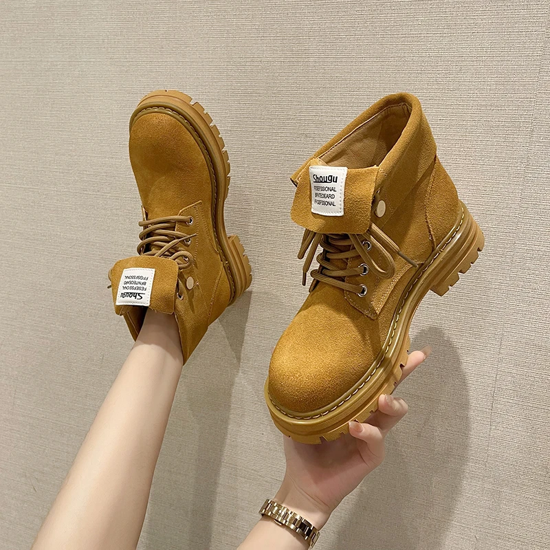 

Женские сапоги из высококачественной ткани, желтые модные сапоги в британском стиле на среднем каблуке, модные трендовые короткие сапоги д...