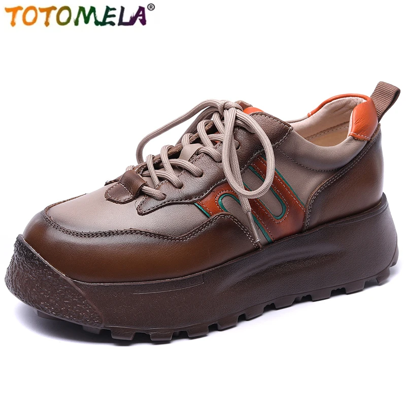 

Женские кроссовки из натуральной кожи, на шнуровке