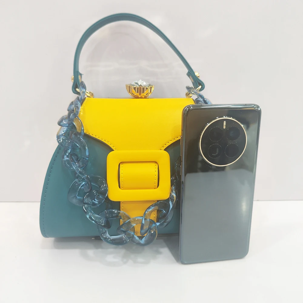 Элегантная круглая сумка на плечо двух цветов прочная из искусственной кожи со