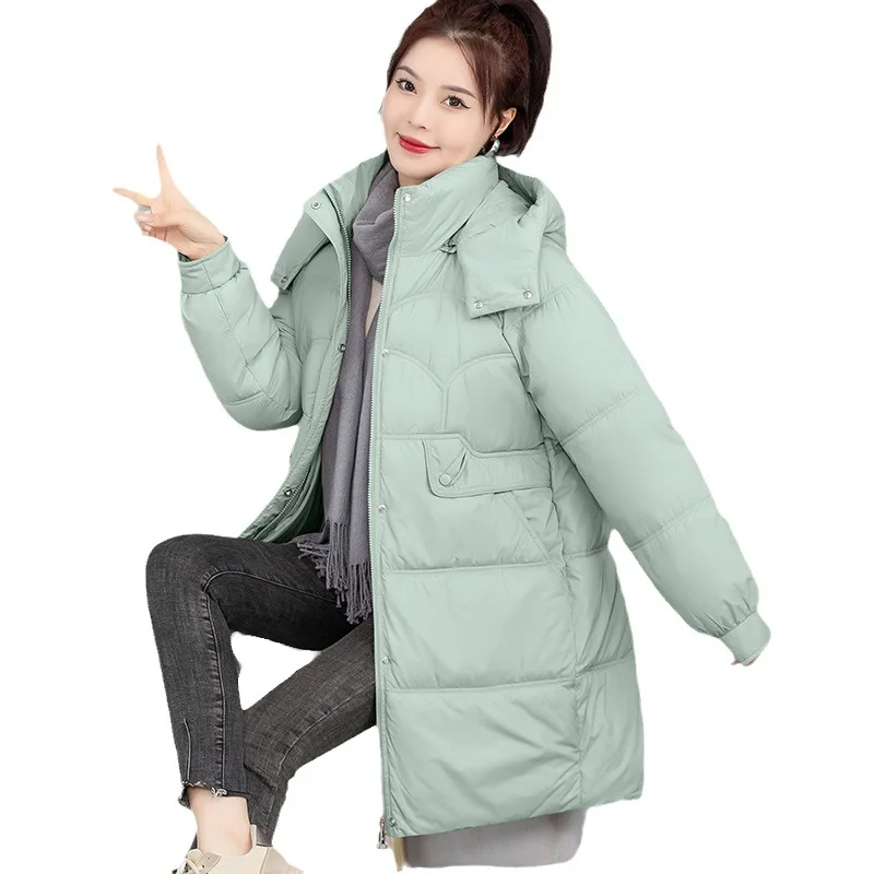 Рисунок 3 - Женский пуховик средней длины со съемным капюшоном