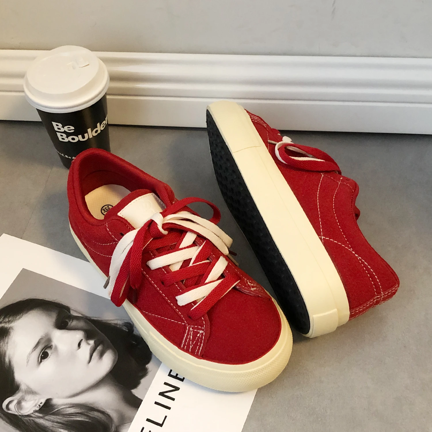 

Shoes Woman 2022 All-Match Casual Female Sneakers Clogs Platform Black Flats Round Toe Modis New Winter Creepers Retro Cross