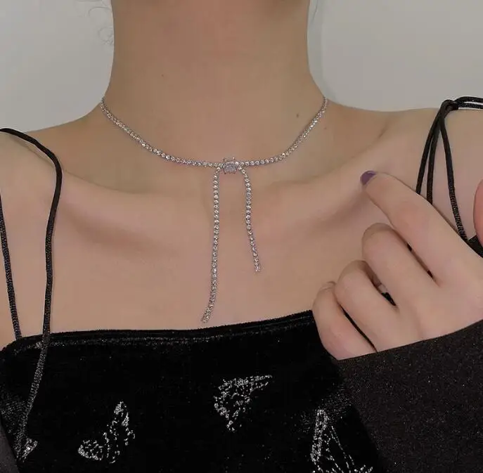 

Женское Ожерелье-чокер с подвеской из циркона