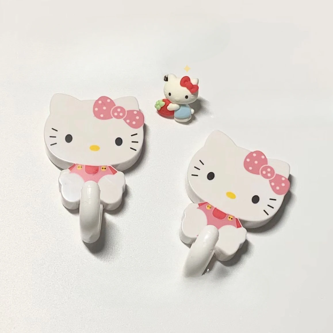 MINISO Sanrio Kitty melody мультяшный милый пластиковый крючок настенный самоклеящийся