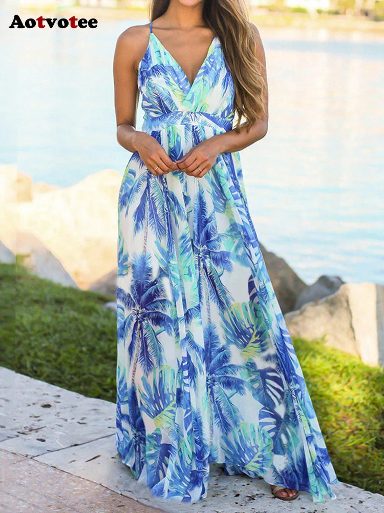 

Женское платье на бретелях-спагетти с цветочным принтом