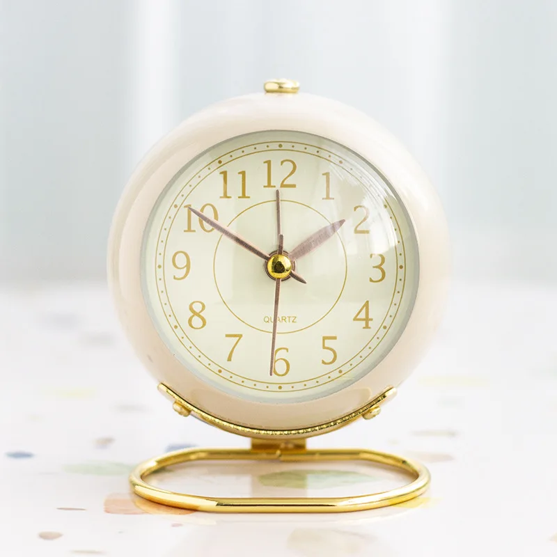 

Скандинавский металлический будильник, бесшумный прикроватный круглый будильник на батарейках с подсветкой, студенческие часы для украшения дома