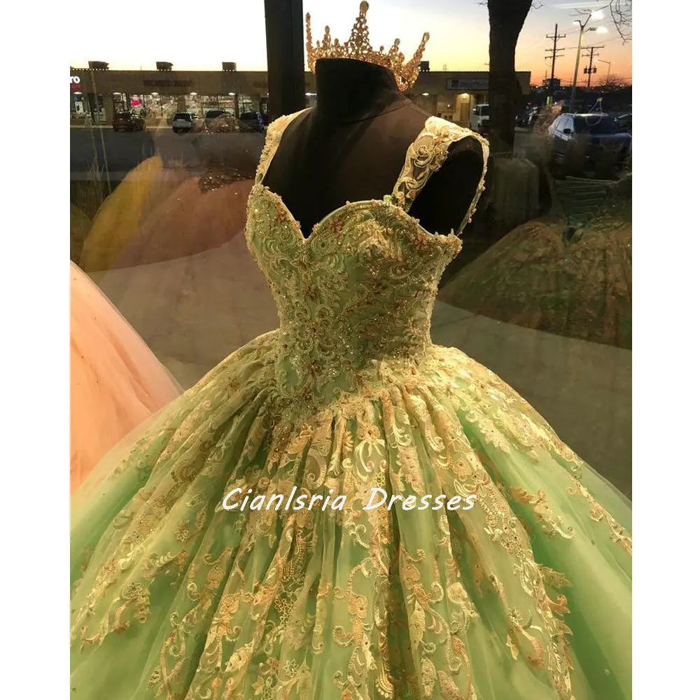 

Мятно-зеленое Бисероплетение с кристаллами, мексиканское платье для Quinceanera, бальное платье с открытыми плечами, кружевной корсет с аппликацией, платья для XV лет