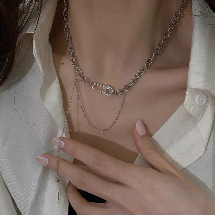 

Pin Necklace For Women Luxury Vintage Style Chain Pendant Aesthetic Vintage Korean Style Simple Fashion