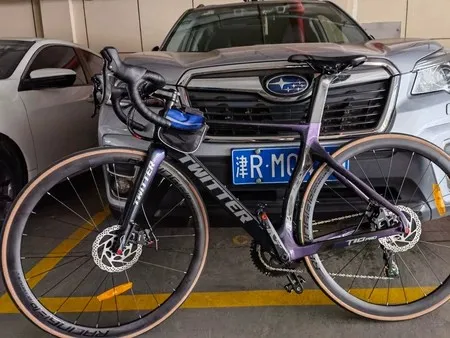 

TWITTER T10 bycicle 105 R7000-22S Гидравлический дисковый тормоз T800 EPS во взломе ветер Гонки ultra-светильник углеродное волокно дорожный велосипед 700 * 25C