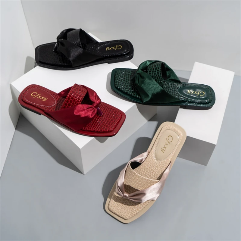 

Шлепанцы женские с квадратным носком, летние сандалии с металлическим декором, сланцы для улицы