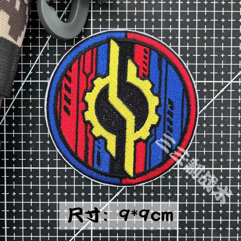 Нашивка на липучке с вышивкой логотипом аниме Kamen Rider
