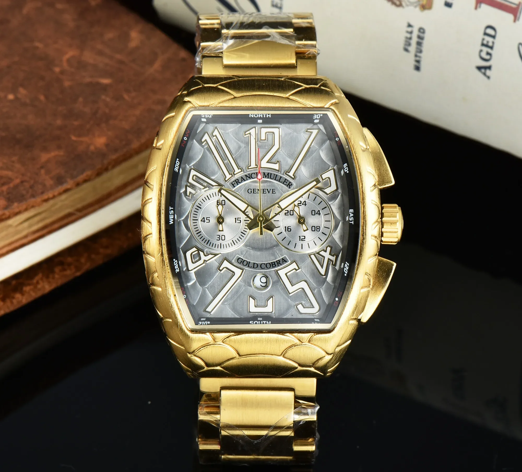 

Watch for Men Fashion Quartz Wristwatches Tonneau Man Watches Sports Waterproof Luxury Free Shipping Items for Men