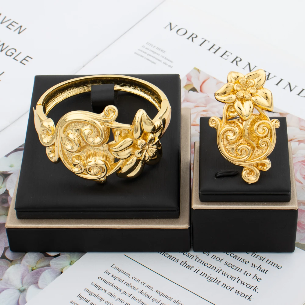 

Bangles Jewelry Flowers Bracelet Romantic Aesthetic 18K Gold Color Glitter Zircon Wrist Jewellery Gift