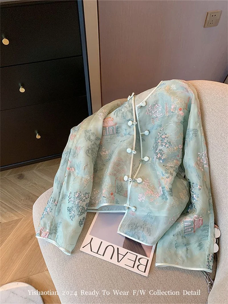 Женская куртка с вышивкой в китайском стиле