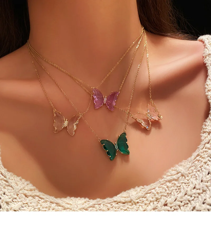 

New Dream Girl Sweet Multicolor Transparent Glass Butterfly Necklace Ladies Temperament Elegance Exquisite Jewelry Party Gifts