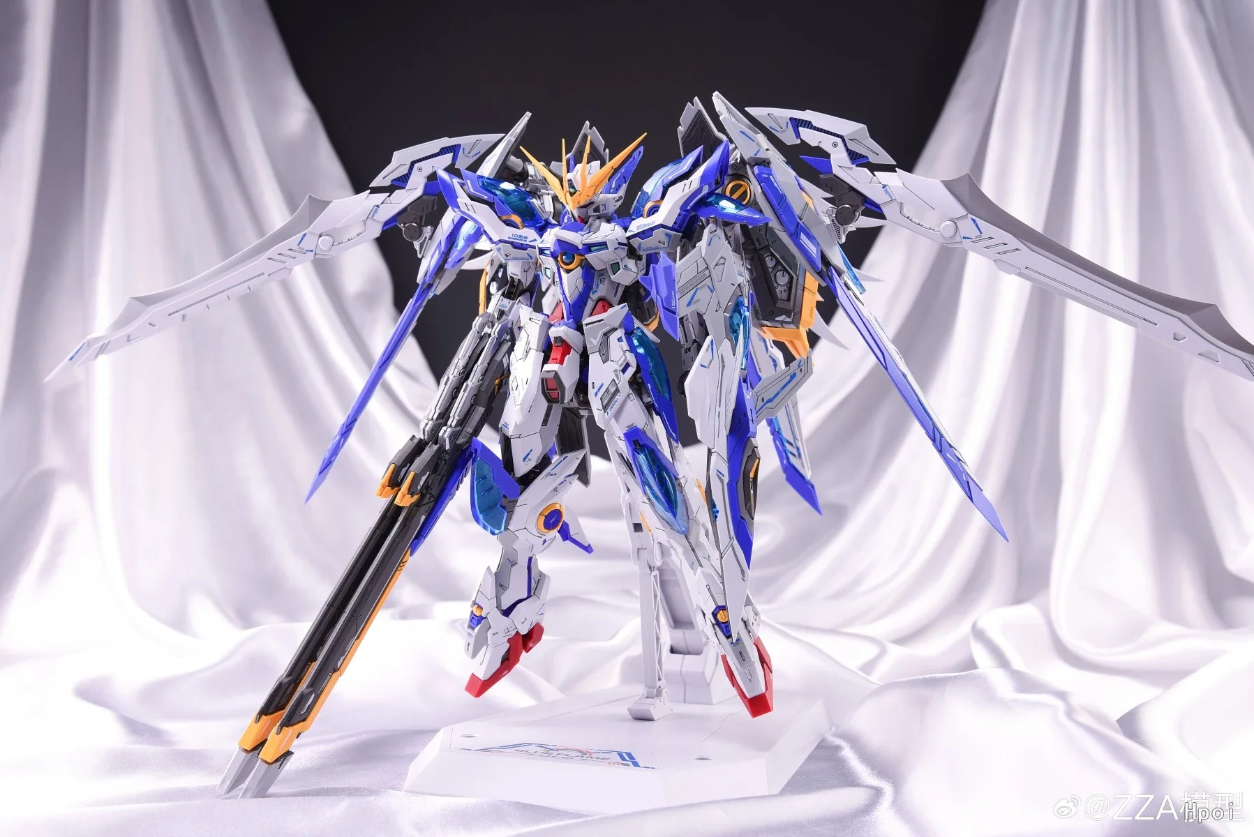 Фото В наличии: Коллекционная модель-конструктор ZZA Authentic Blue Flame BLUE FLAME CH-01, масштаб 1/100, с металлическим каркасом, для сборки, сувенир №3