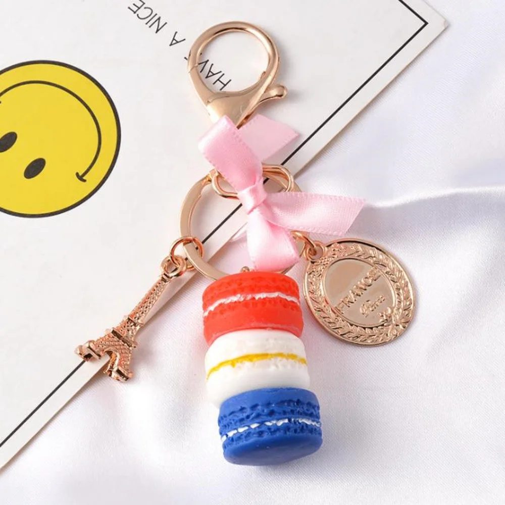 

200pcs Resin Macaron Cake Keychain Metal Eiffel Tower Bag Charm Keyring Wedding Supplies Keychain Favors