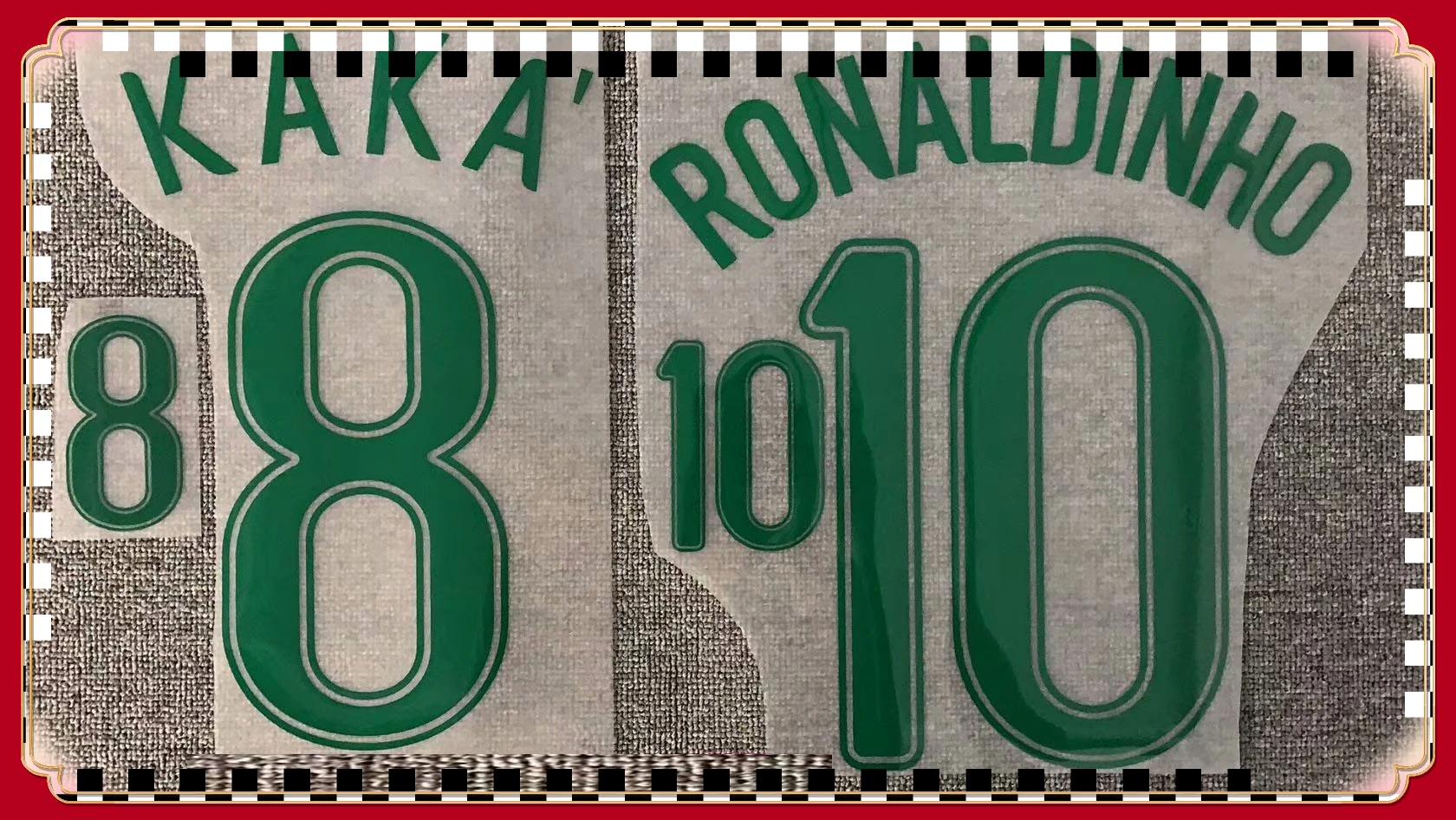 

Пластиковый материал 2006 RONaldinho, печатные патчи, металлический значок