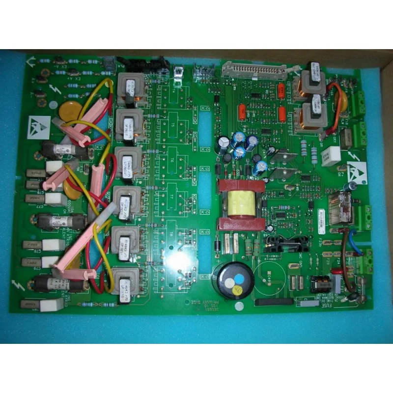 

AH385851U003 б/у, 1 шт.