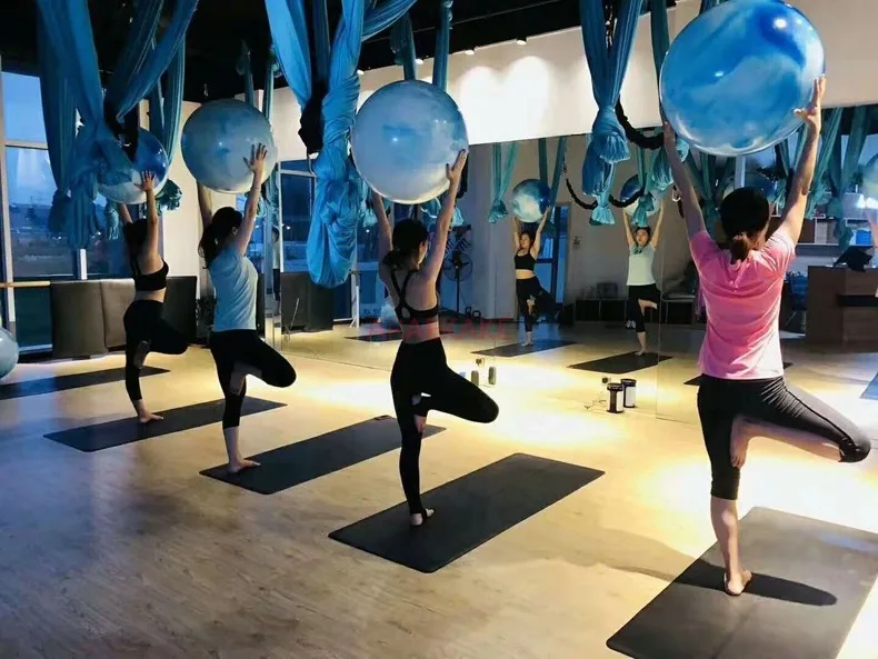 Красочный утолщенный взрывозащищенный мяч для занятий йогой и фитнесом