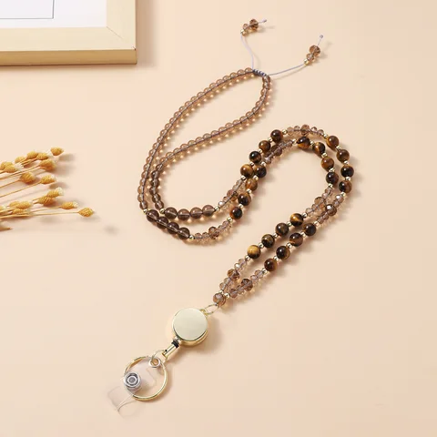 Бусины из натурального камня для бейджа