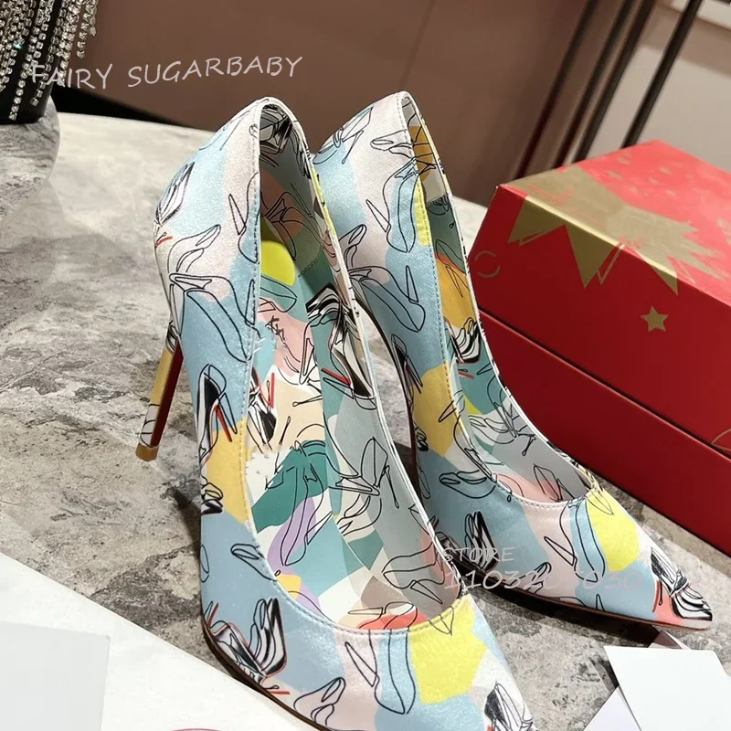 Женские разноцветные атласные туфли-лодочки с граффити серые белые шелковые