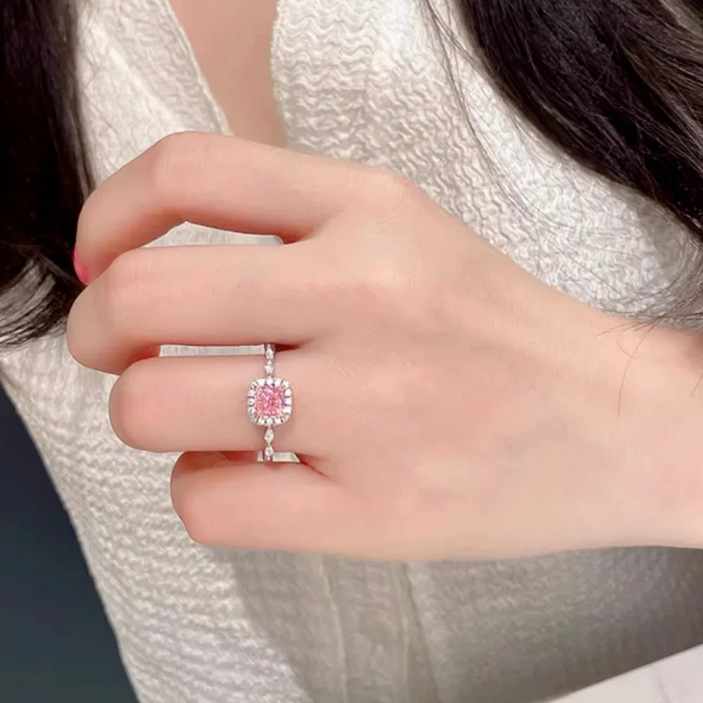 Кольцо женское из серебра 925 пробы с квадратным камнем-талисманом