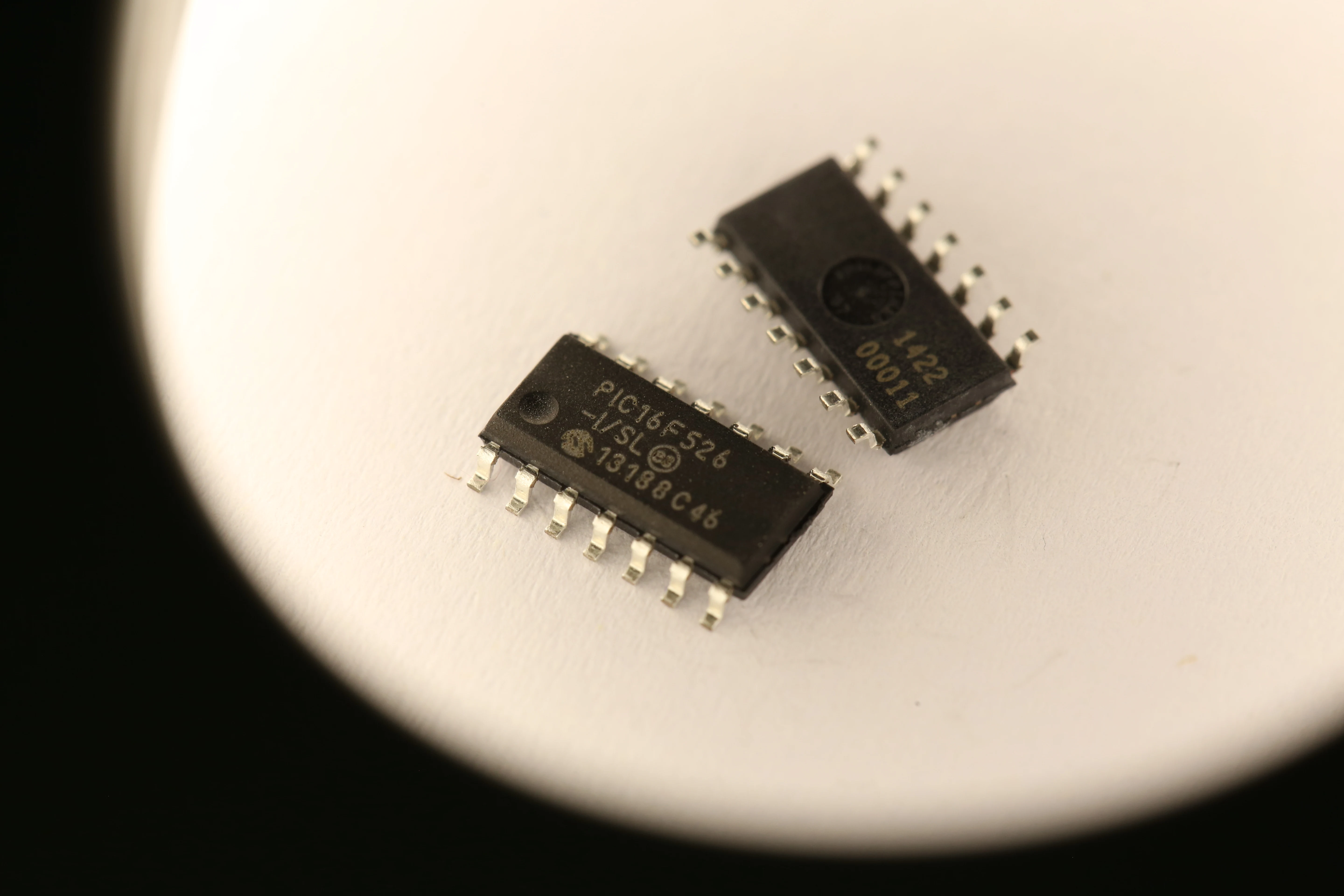 

100PCS PIC16F526-I/SL 13188C46