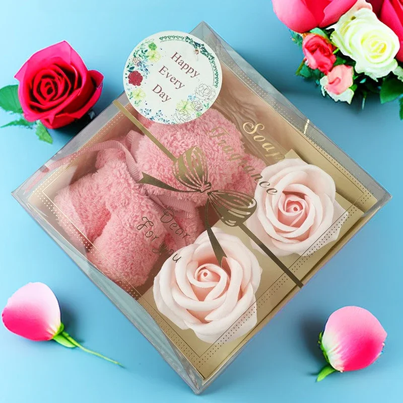 Искусственный букет роз с прозрачной подарочной коробкой пластиковый материал