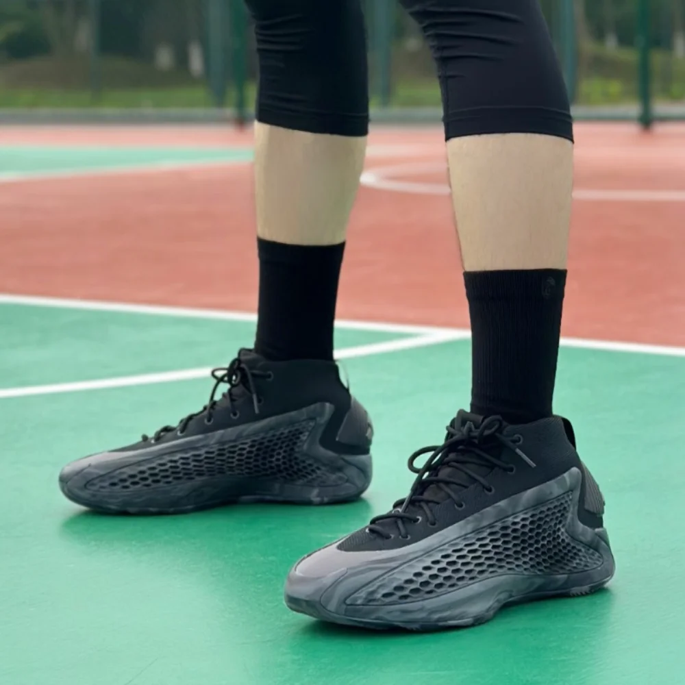 Мужские баскетбольные кроссовки Adidas Original Black Grey A.E.1 с амортизирующим и