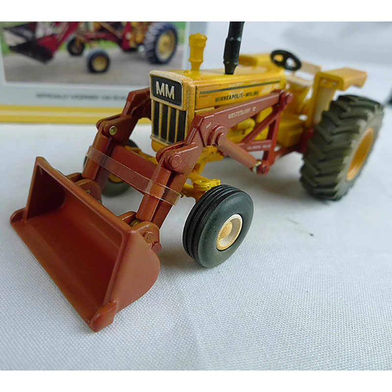

Литье под давлением в масштабе 1:64, модель фермерского автомобиля из сплава Миннеаполис-Молина, коллекционные сувенирные украшения, демонст...