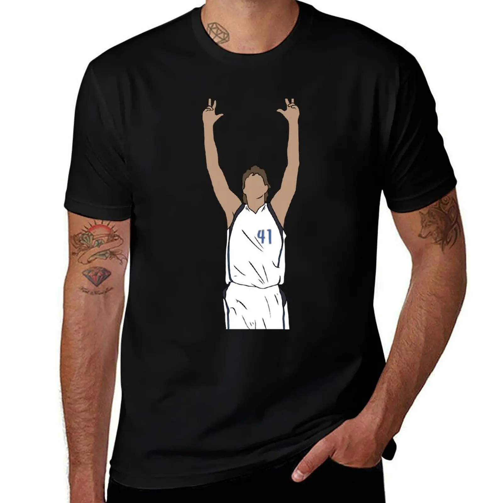Фото Футболка Dirk Nowitzki Three Pointer Celebration, удобная эластичная футболка №1