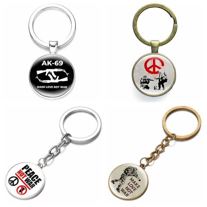 Ключница "Любовь, а не война" с символом мира и кабошоном из стекла, анти-знак, подвеска на ключевой кольце, оберег для ключей и сумок, ювелирный подарок оптом.