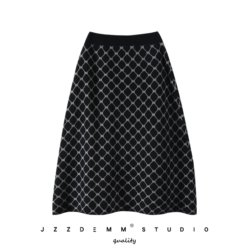 

Knitted skirt women's round lattice jacquard waist midi skirt autumn and winter models show tall and thin wide swing a-lineskirt