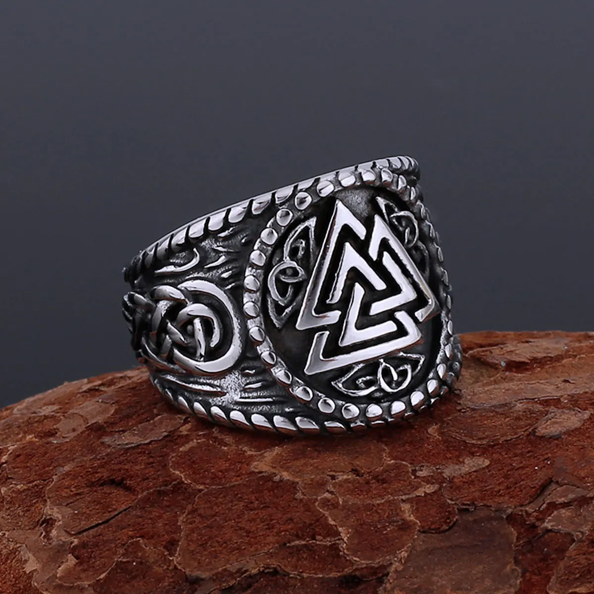 

Hip Hop Retro Stainless Steel Geometric Pattern Viking Ring Teen Nordic Men's Fashion Ring Punk High-quality Jewelry Wholesale