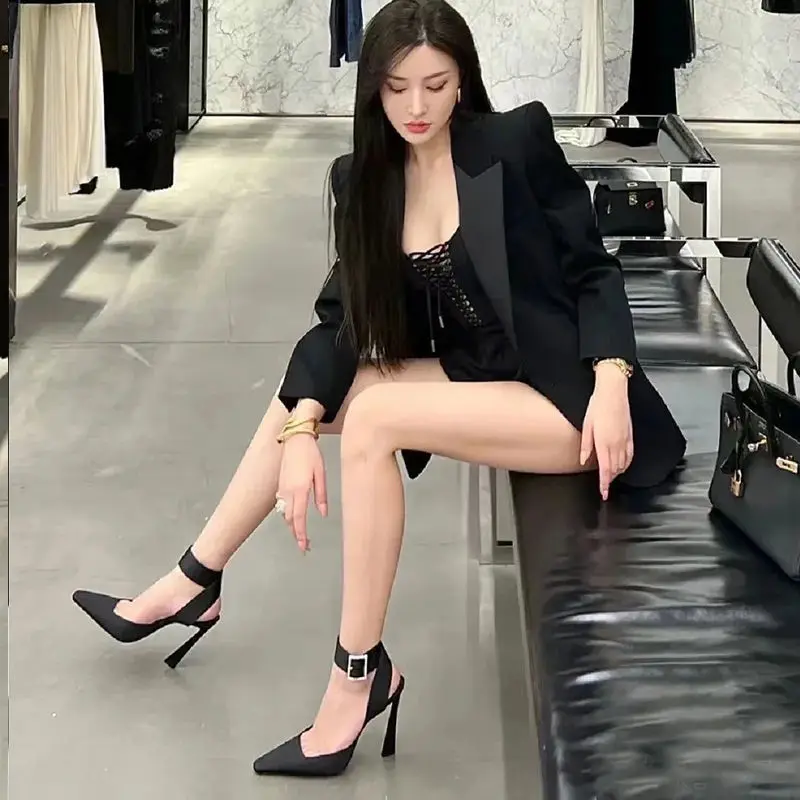 

2023 New Women Cross Silk Ribbon with Square Buckle Fine Heels Fashion Celebrity Temperament High Heel Shoes Female