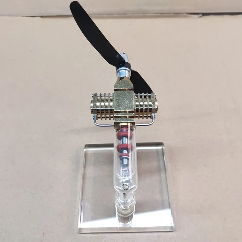 Рисунок 3 - Самолет с двигателем стрейлинга