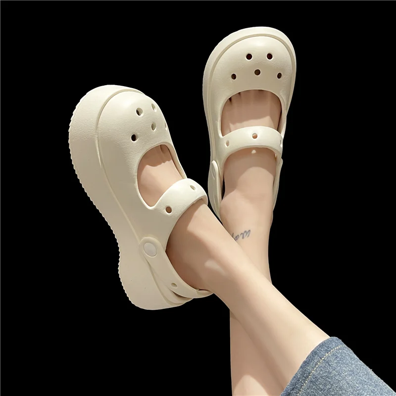 EVA Thick Bottom Hole Shoes Summer Beach Sandals Slippers Fashion Thick Women Slippers Anti Slip Outdoor Beach Summer Slippers