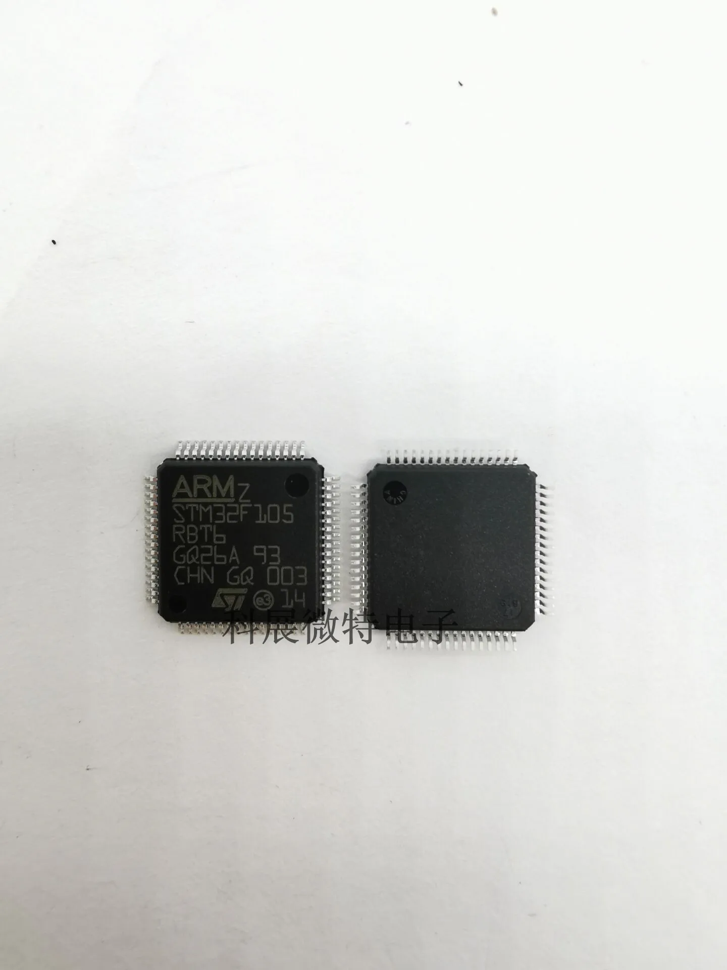 

Оригинальный Новый интегрированный чип STM32F105RBT6 32F105RBT6