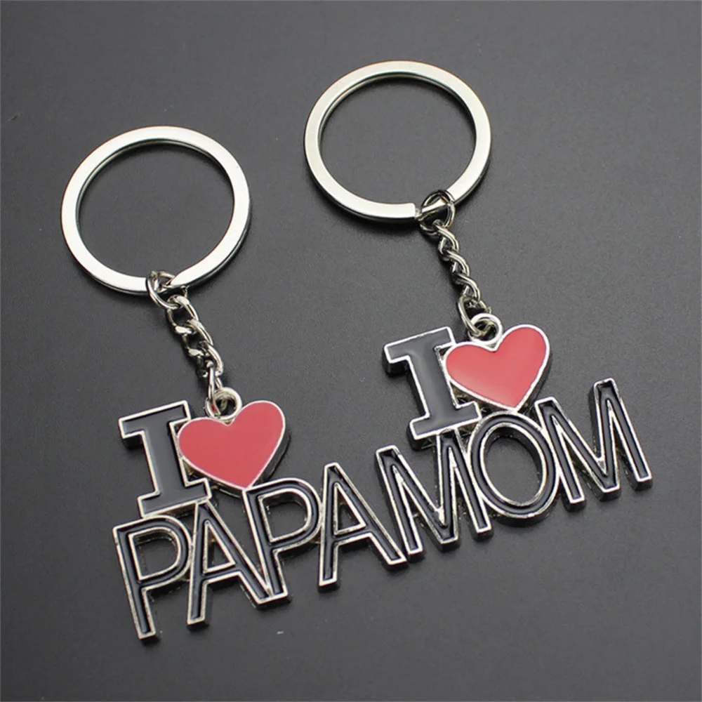 

Брелок с надписью «I Love Mom/Papa»