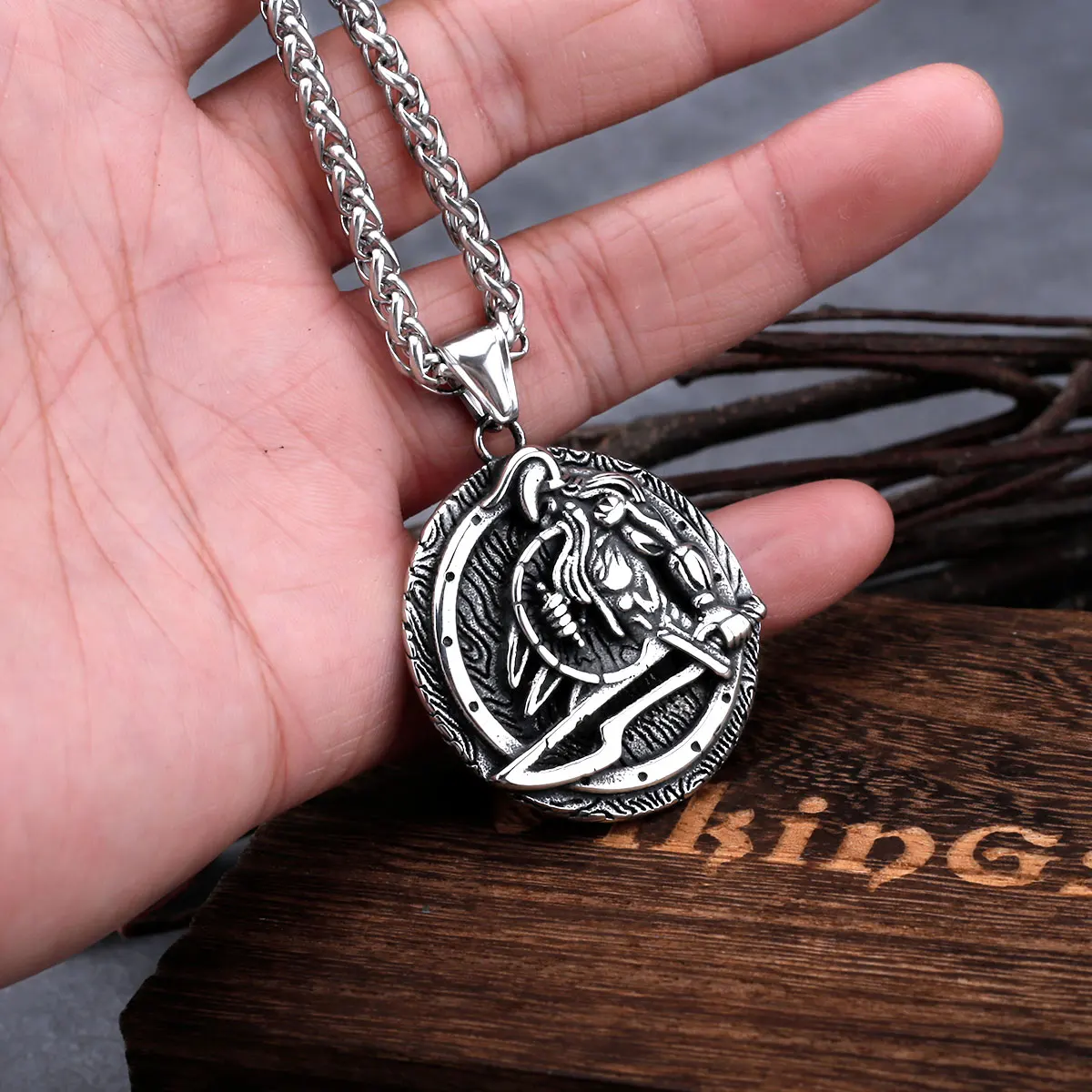 

Stainless Steel Viking Warrior Shield Sword Necklace Men Vintage Odin Amulet Pendant Necklace Fashion Charm High Quality Jewelry