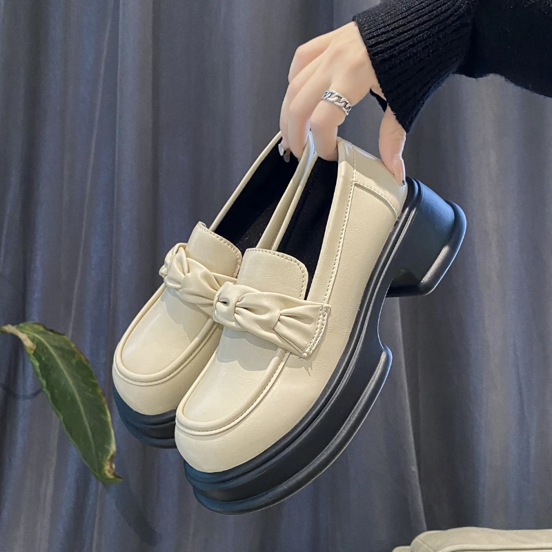 

BKQU Thick-soled Lok Fu women's 2022 new British thick-heeled small leather shoes twist plait one pedal big head platform shoes
