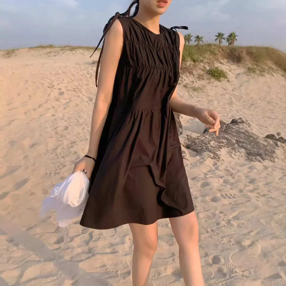 Chic2024 летнее простое платье без рукавов юбка с рюшами по краям модное женское