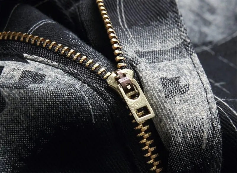 Мужские зауженные джинсы с принтом