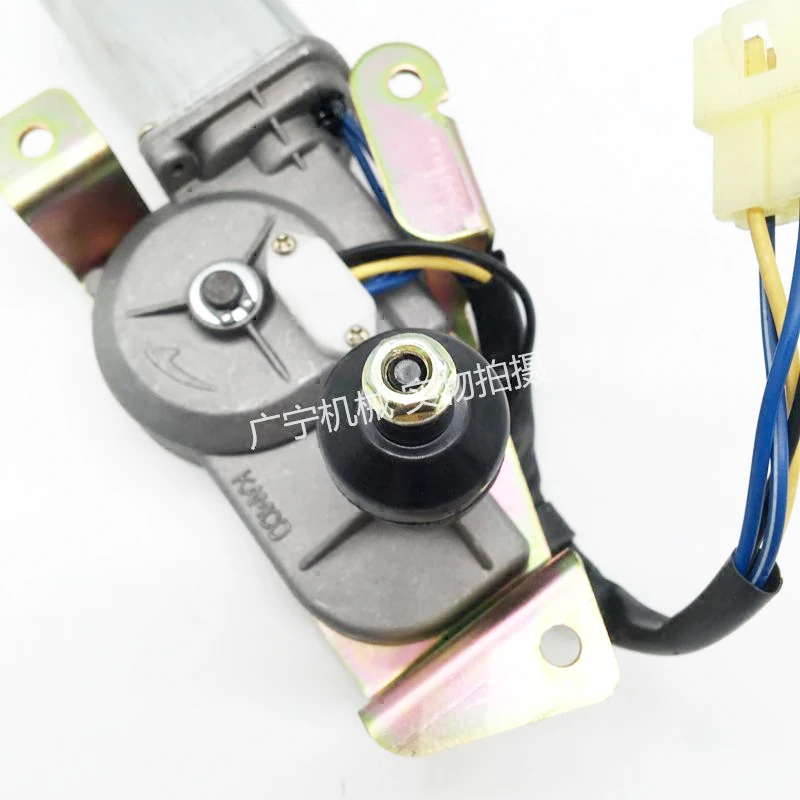 Двигатель/Мотор дворника DH150/215/220/225/300-5-7 для экскаватора Doushan Daewoo