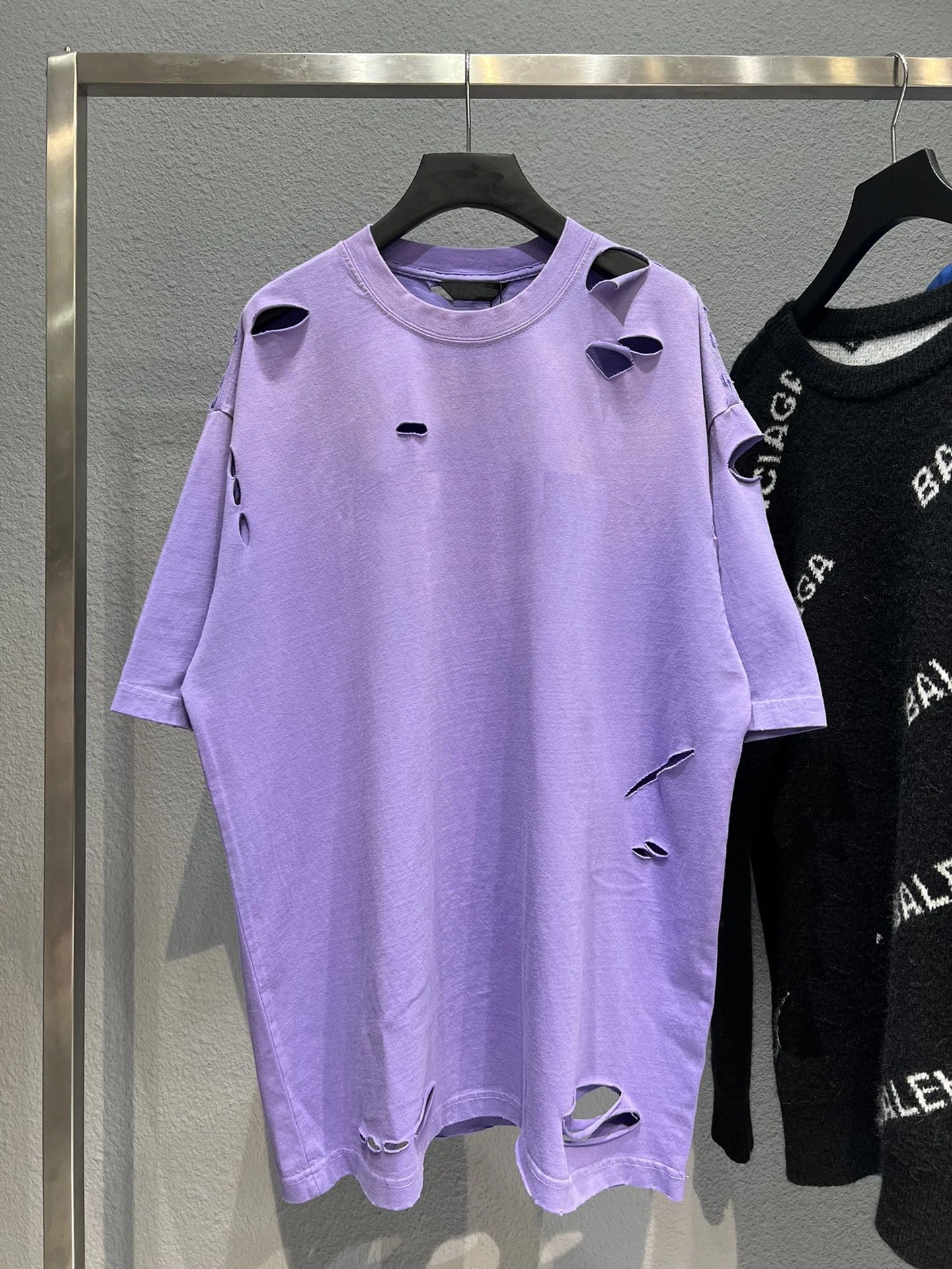 

2022 Summer Designer High Quality Shredded Men Women T Shirts Fashion Oversized Short Sleeve Style Tops