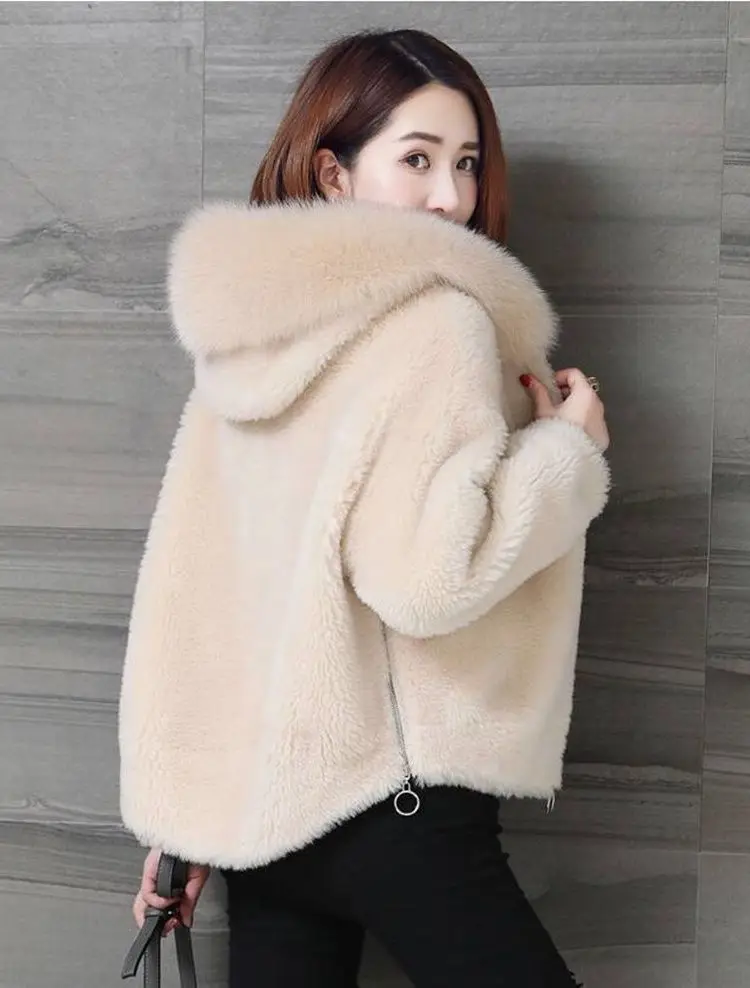 2023 Winter Fashion Casual Jacket Women Short Women's Clothing Winter Coat Women Faux Fur Coat Imitation Fox Plush Jacket