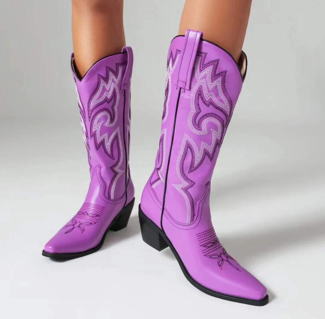 

Женские ковбойские сапоги до середины икры, сиреневые ковбойские сапоги с вышивкой на толстом каблуке, обувь для осени и зимы, 2023