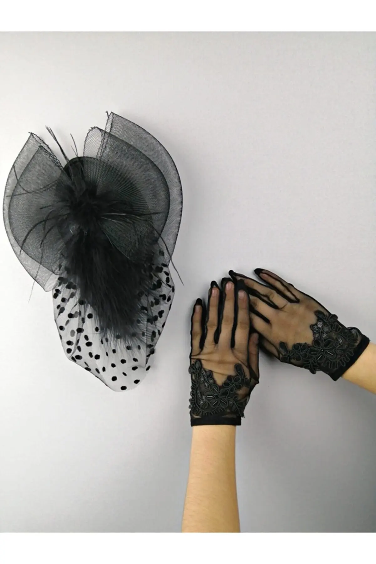 

Black Polka Dot Vualet and Black Sequin Bridal Gloves Lace Mesh Bridal Transparent Elegant Fishnet Silk Tulle Guipure